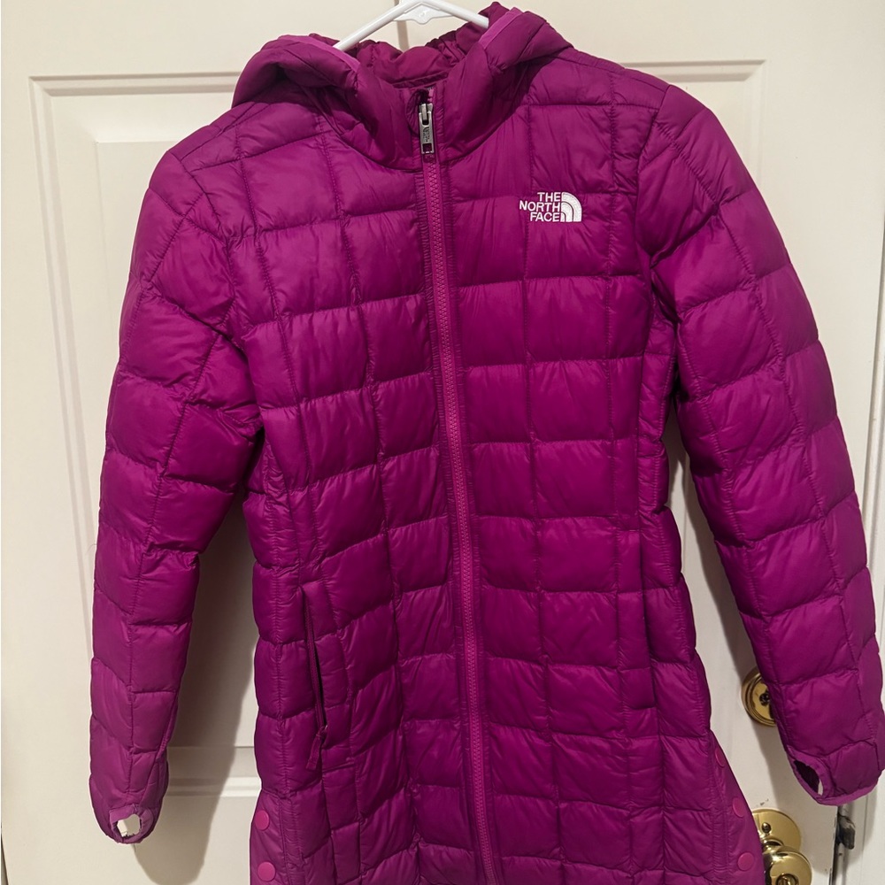 Girls L The North Face ThermoBall Jacket – Deep Mulberry | Lightweight & Warm